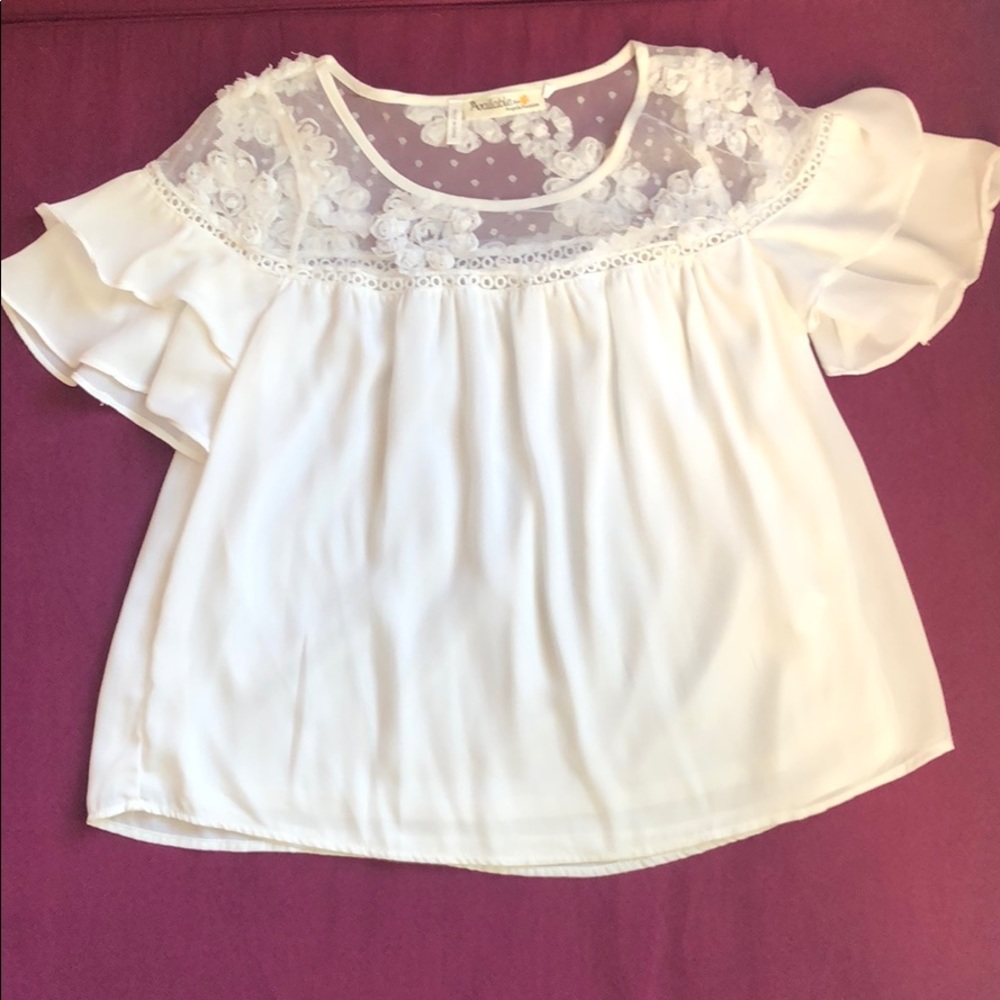 Available by Angela fashion white floral top